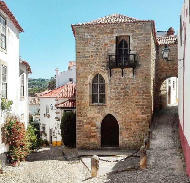 فيلا Casa De Ferias Josefa D'Óbidos المظهر الخارجي الصورة